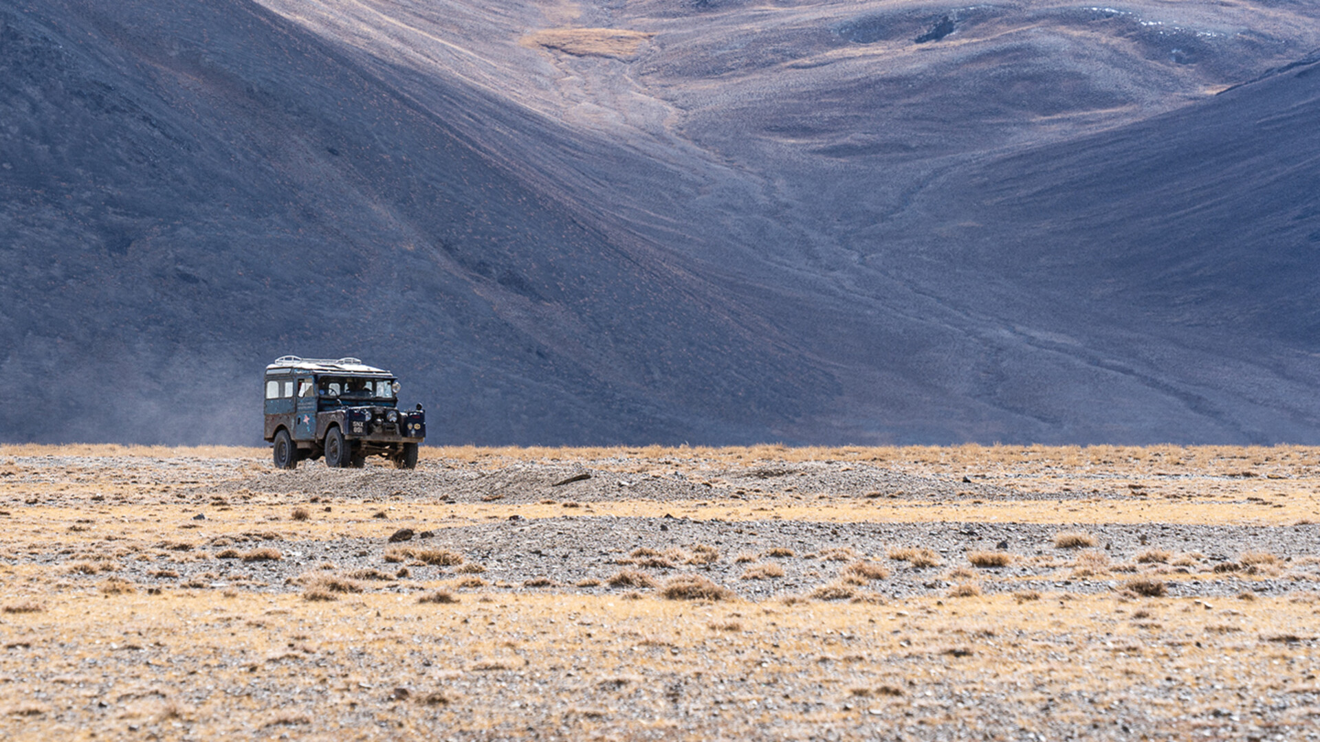 Oxford goes  off road in Tajikistan